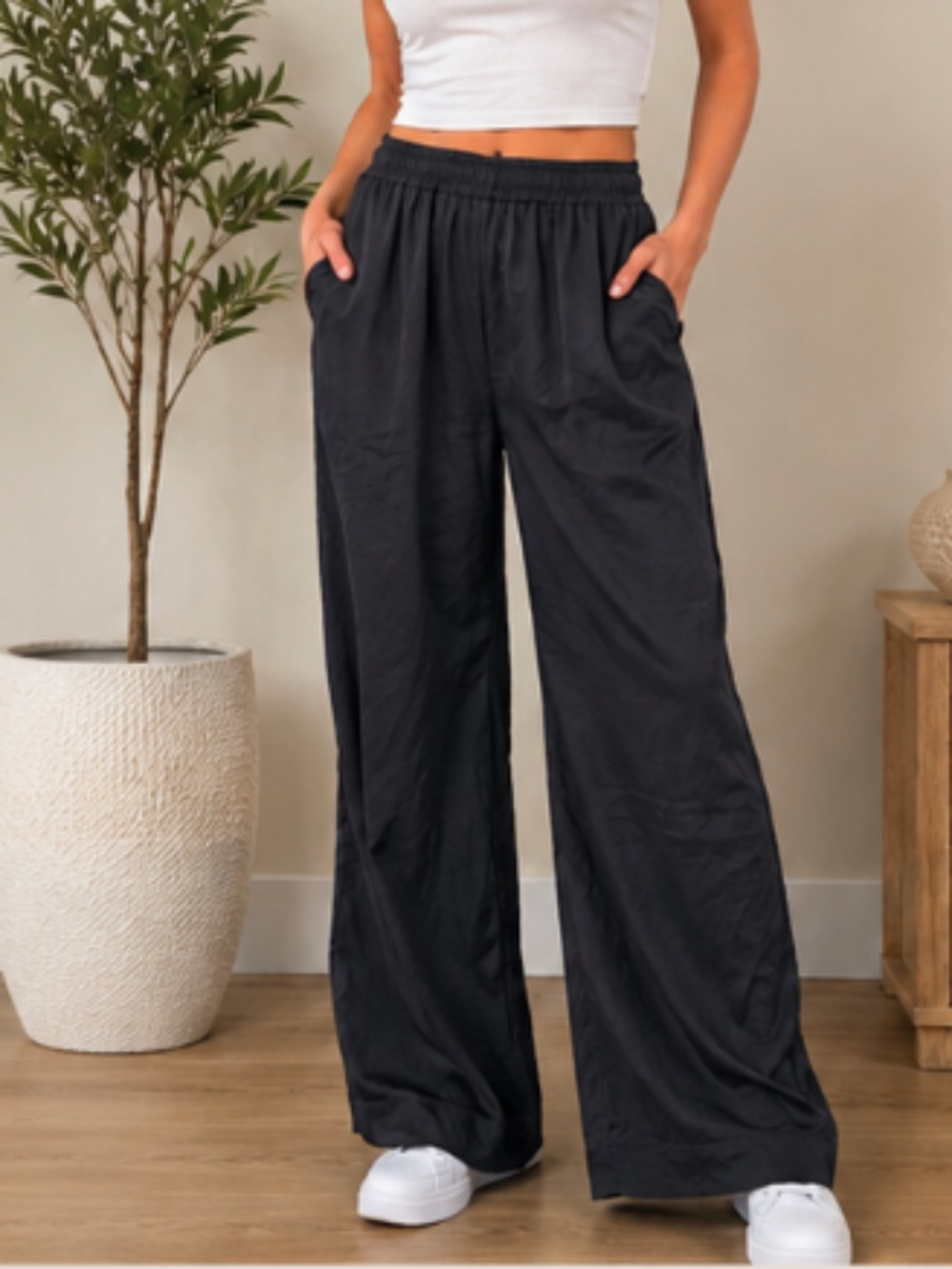 Olivaceous Small pants, NWT